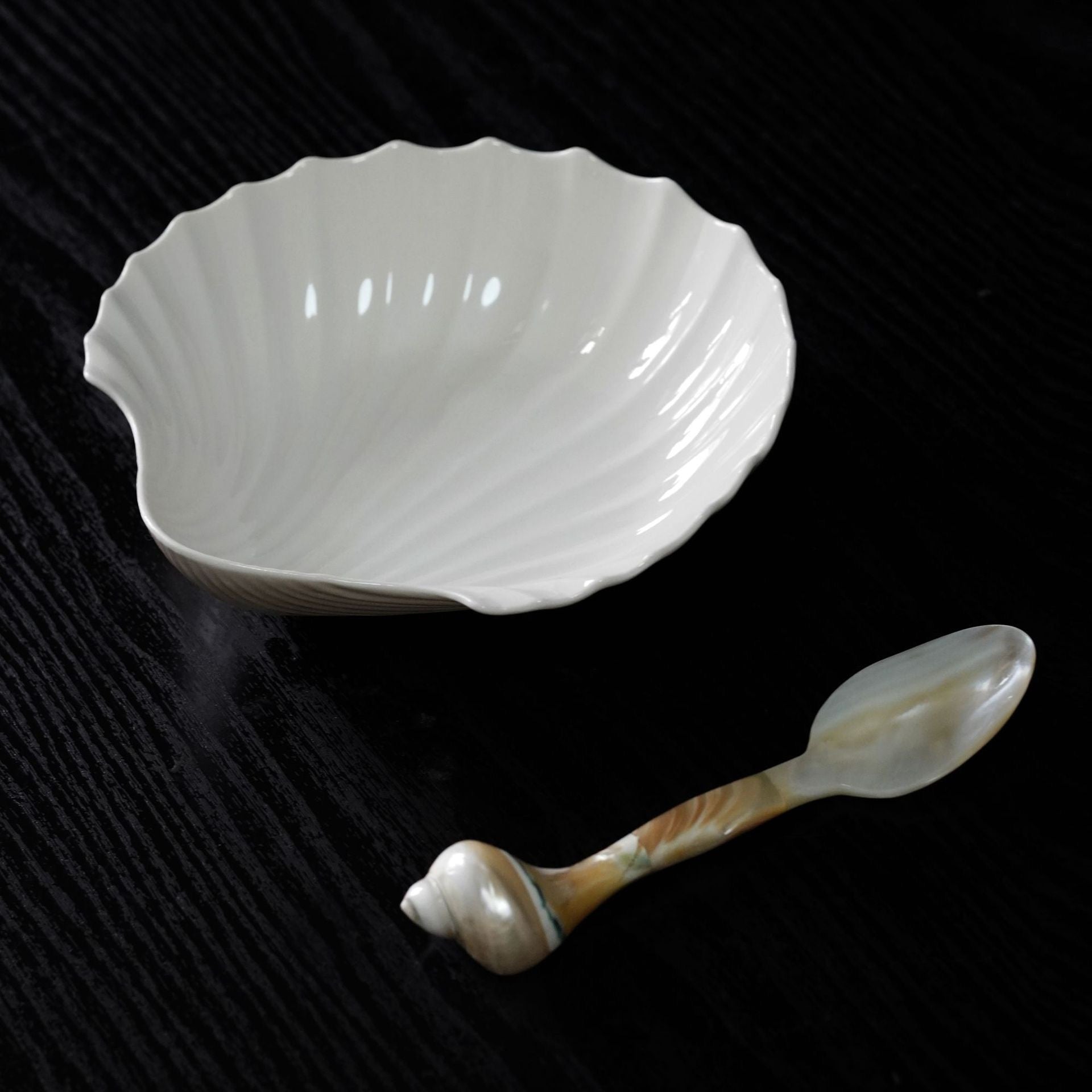 ‘Coco’ Ceramic Shell Plate